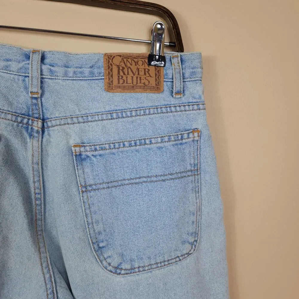 Vintage Canyon River Ladies Baggy Light Wash Jean Shorts Size 11